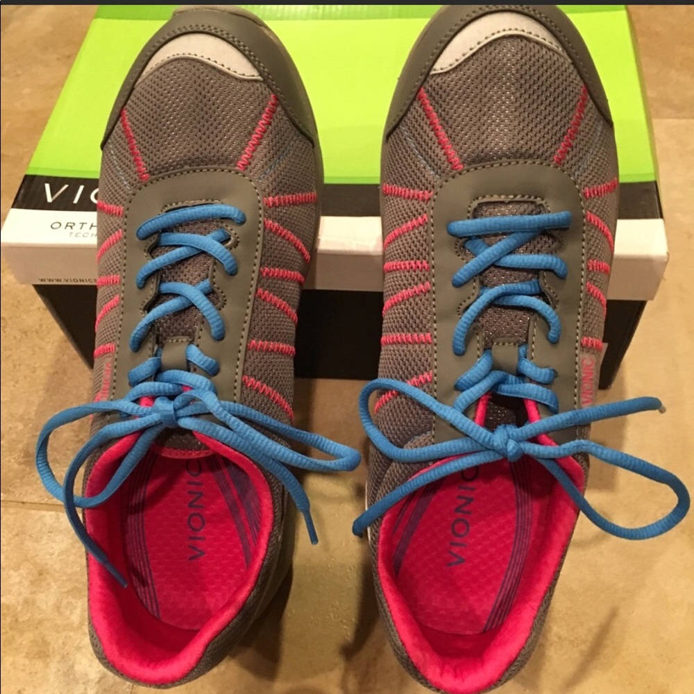 Barely worn Vionic 10M shoes
